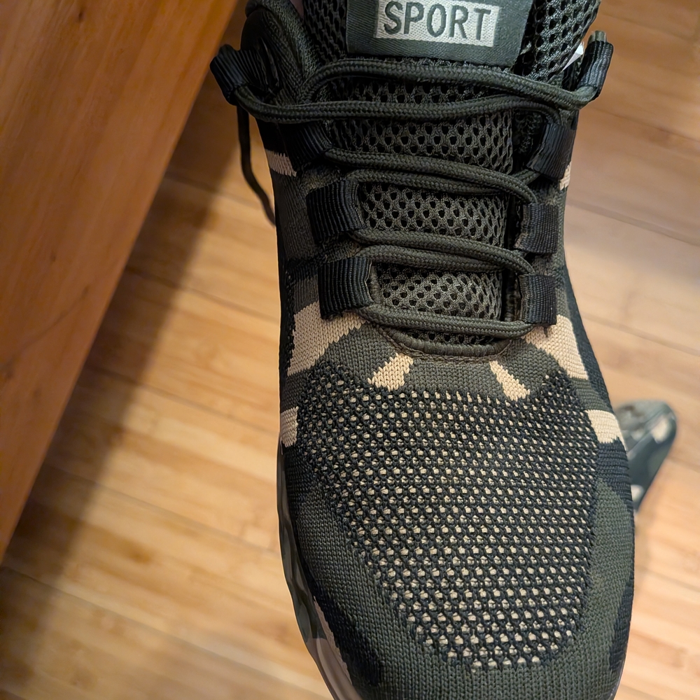 Sporto Men's Black and Tan Athletic Shoes